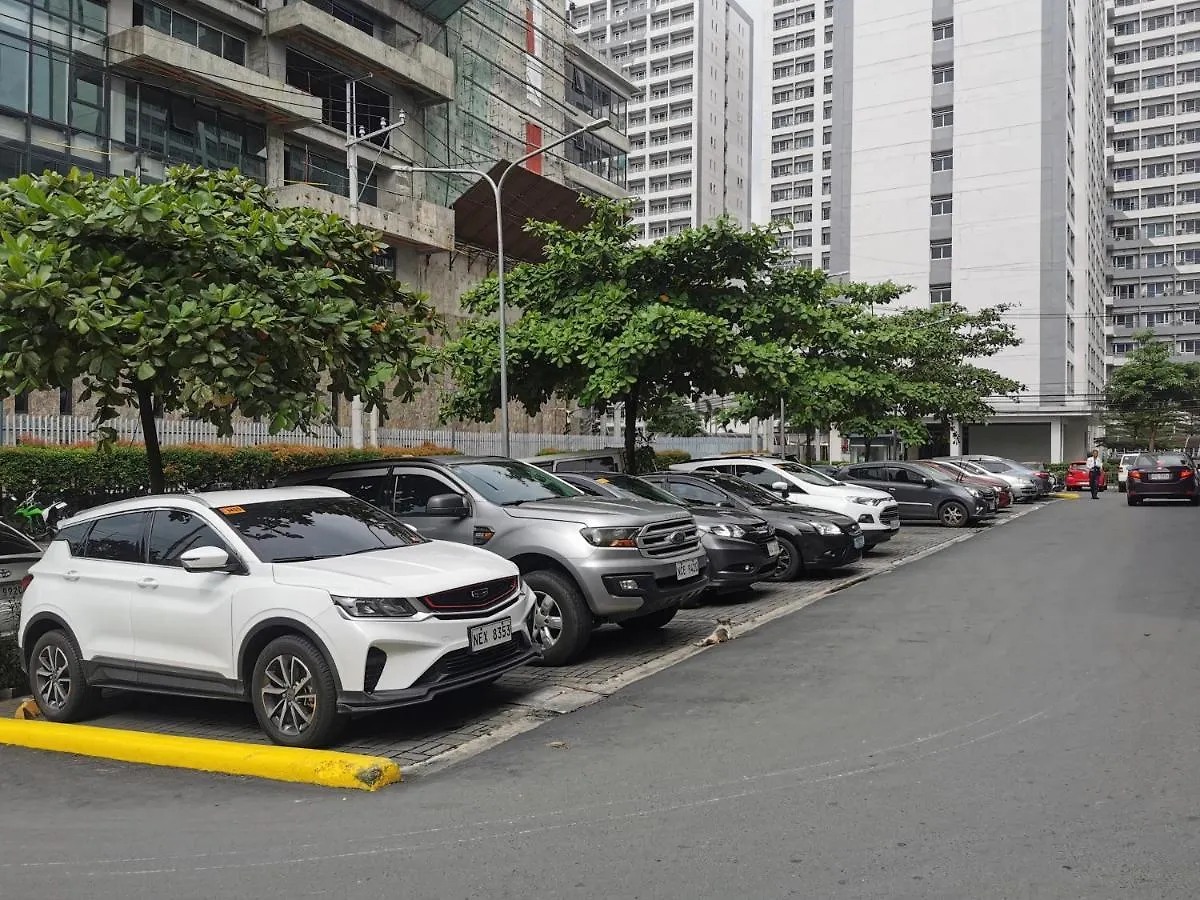 Crib'S Nr.Bgc Apartment Manila