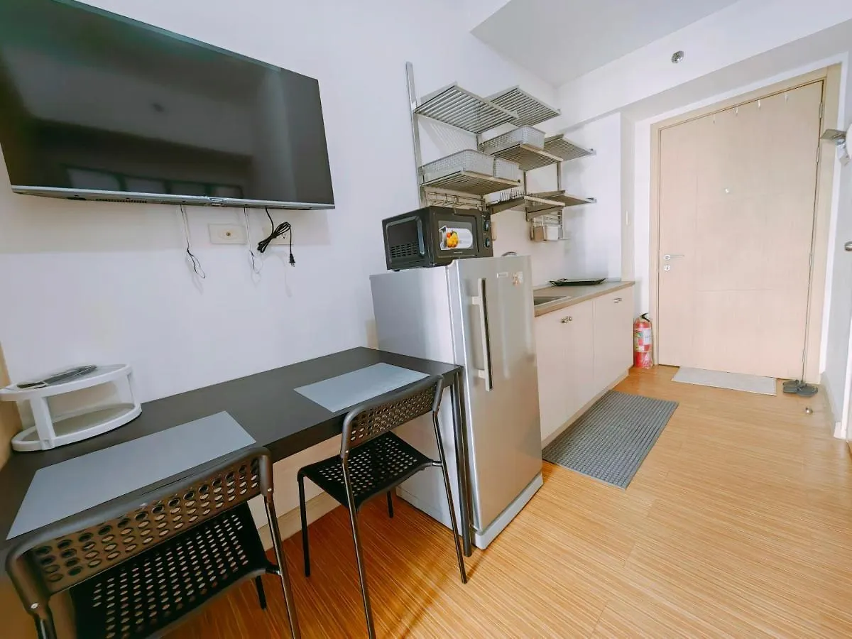 Crib'S Nr.Bgc Apartment Manila Philippines