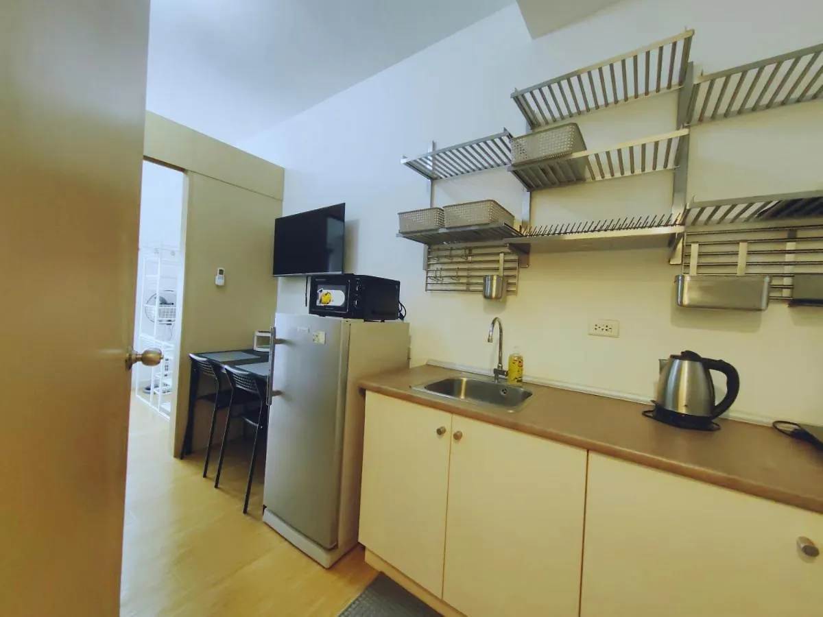 Crib'S Nr.Bgc Apartment Manila