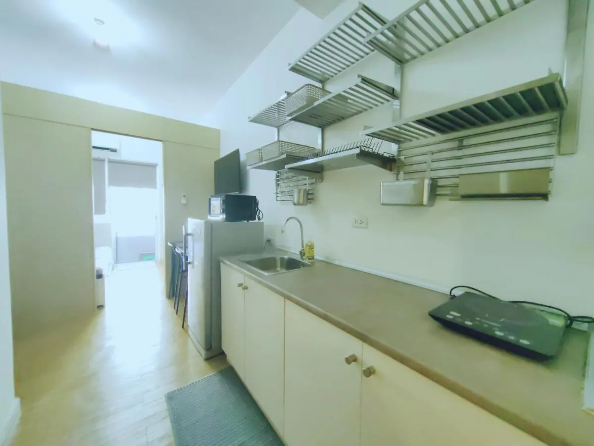 Crib'S Nr.Bgc Apartment Manila