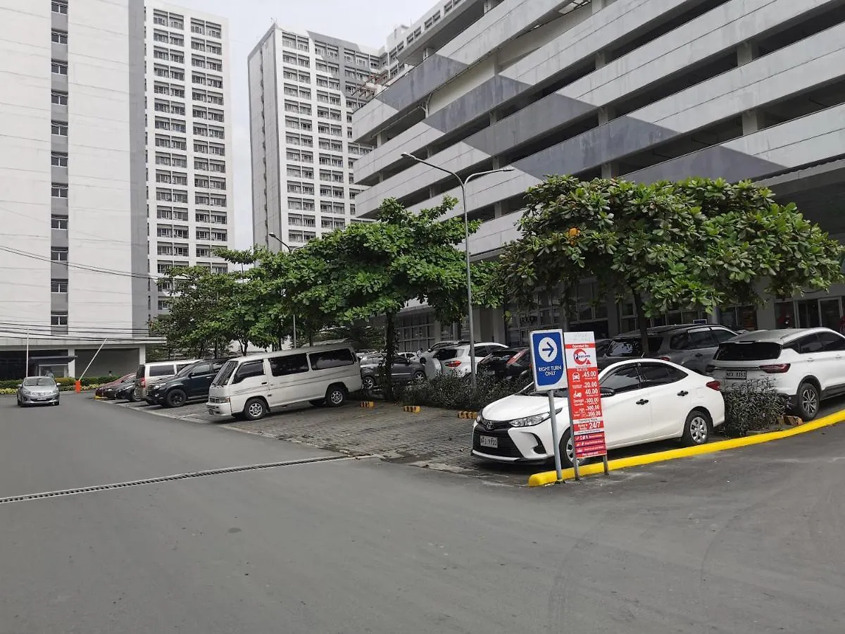 Crib'S Nr.Bgc Apartment Manila
